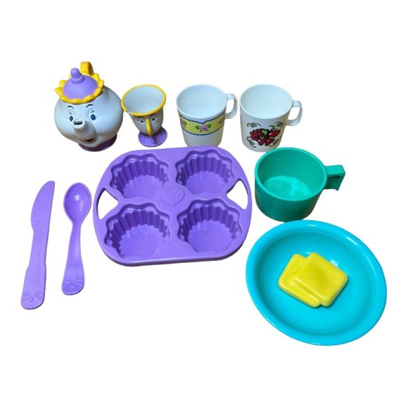 Lot of 10 Vintage 2002 Mixed Pretend Baking Tea Set Kitchen Toys Mrs. Potts Chip - Picture 3 of 7